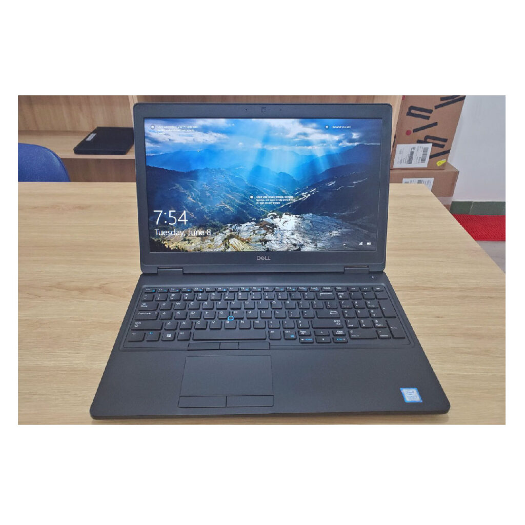 Dell Precision 3530 01