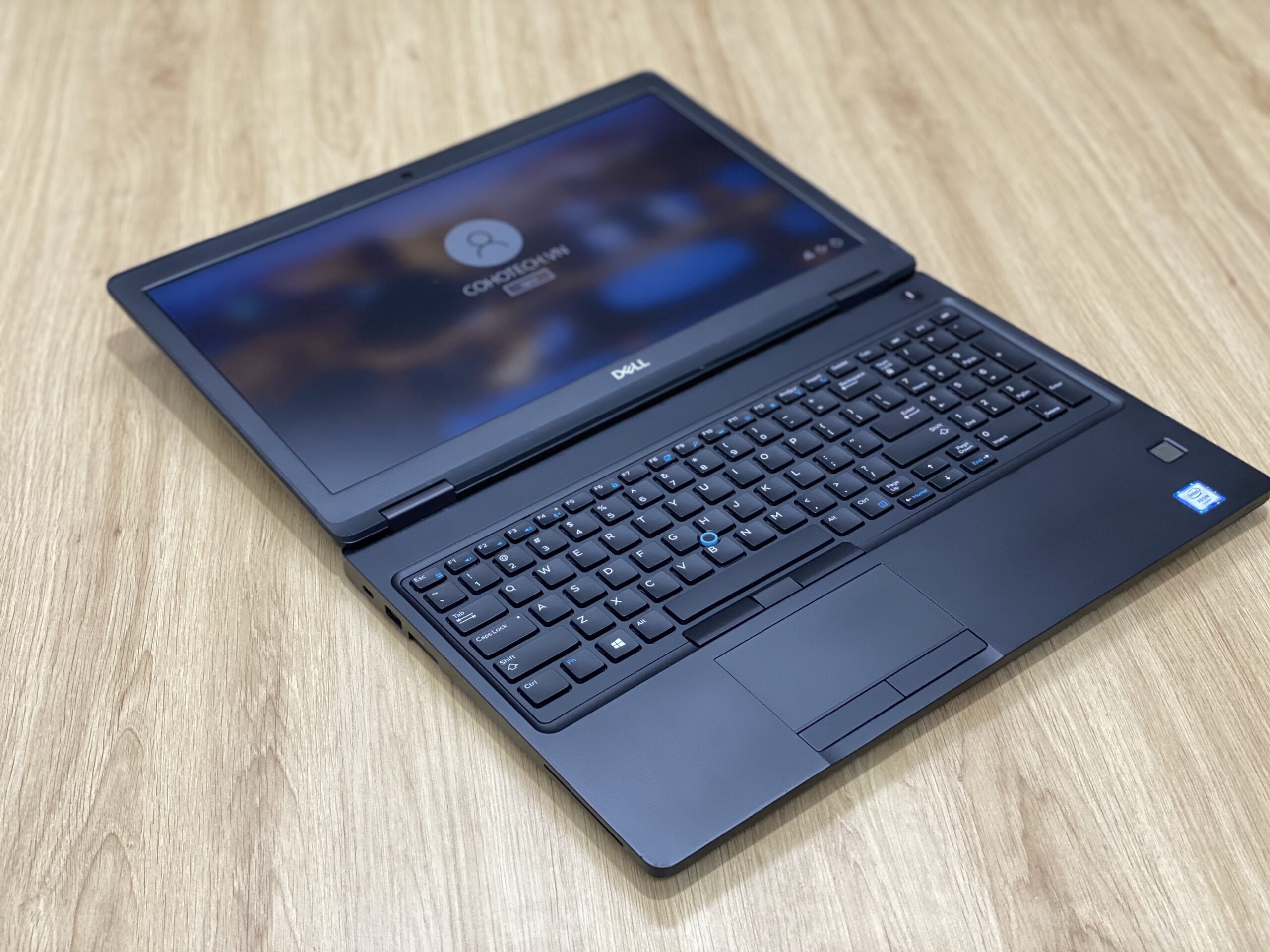Laptop Dell Precision 3530 Xeon E-2176M, VGa P600 4G, 