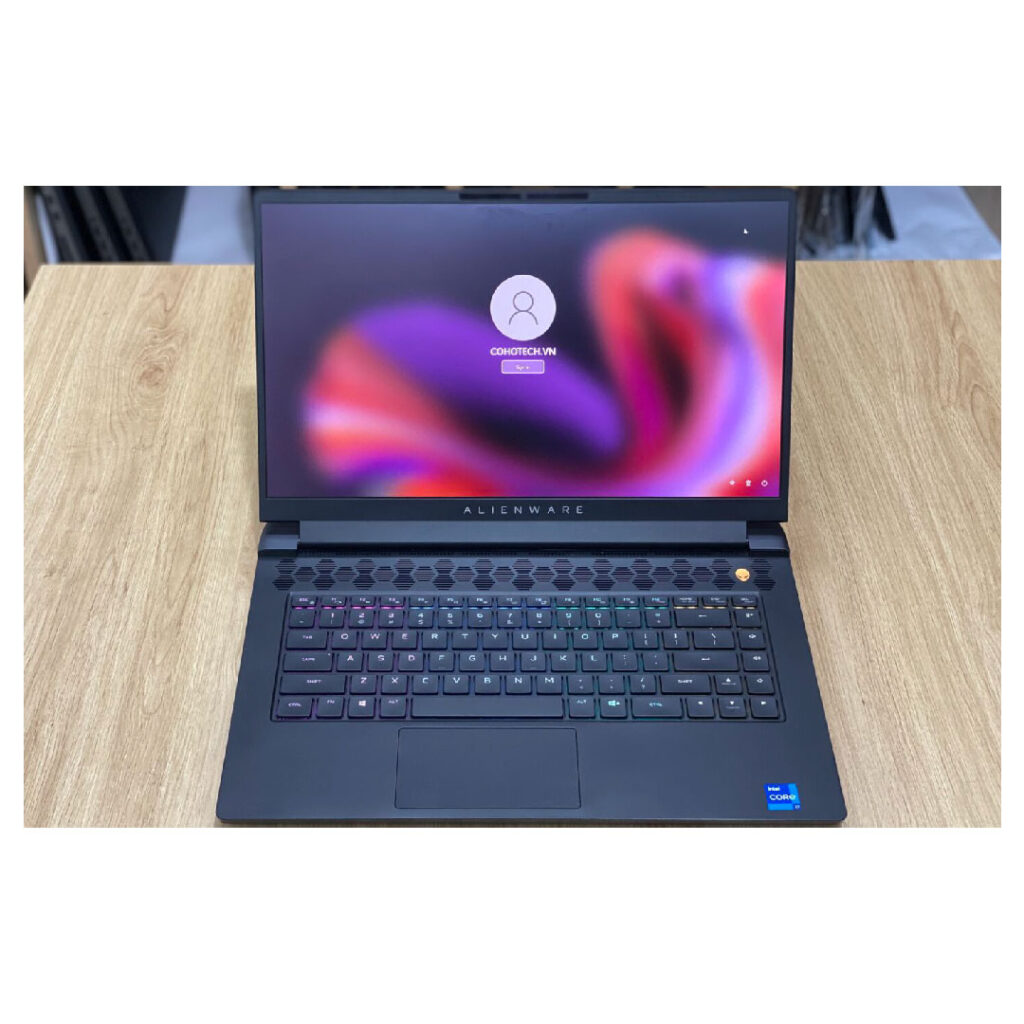 Dell Alienware M15 R6 01