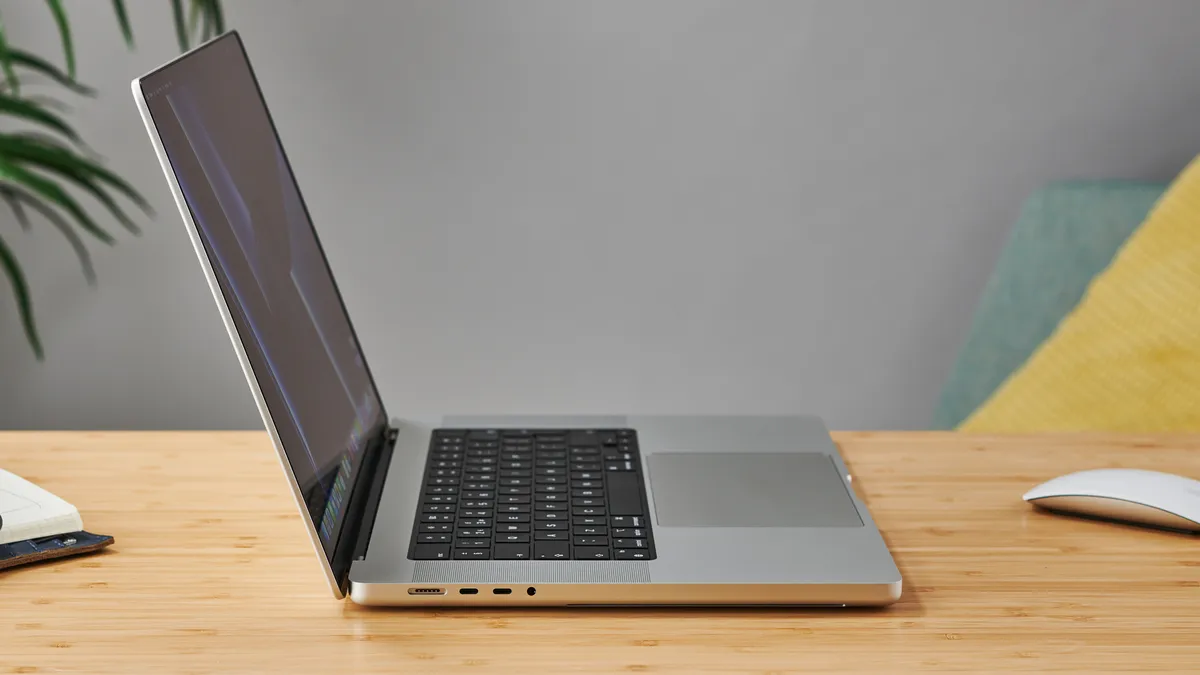 Macbook pro 16 2021 M1 07