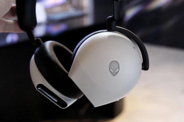 Alienware Tri-Mode AW920H 3