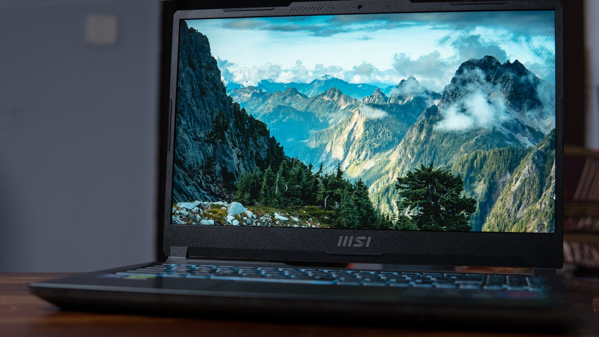MSI Cyborg 15: Hiệu suất cao, chi phí thấp 40 10 64