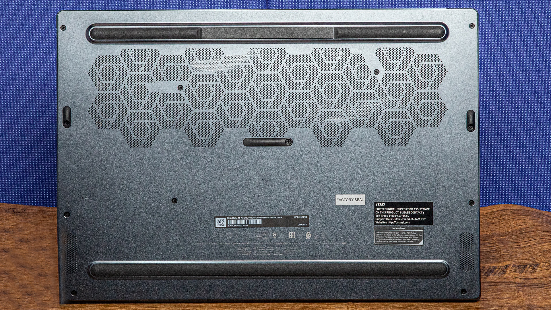 Máy tính xách tay MSI Delta 15 21 10 66