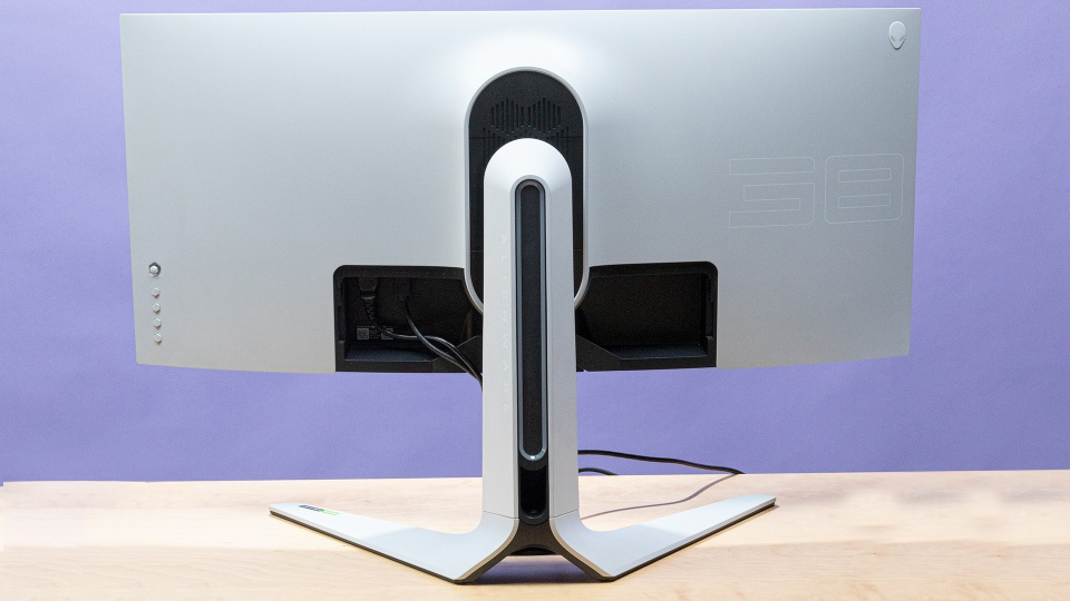 Đánh giá màn hình cong chơi game Alienware 38 (AW3821DW) 11 02 3