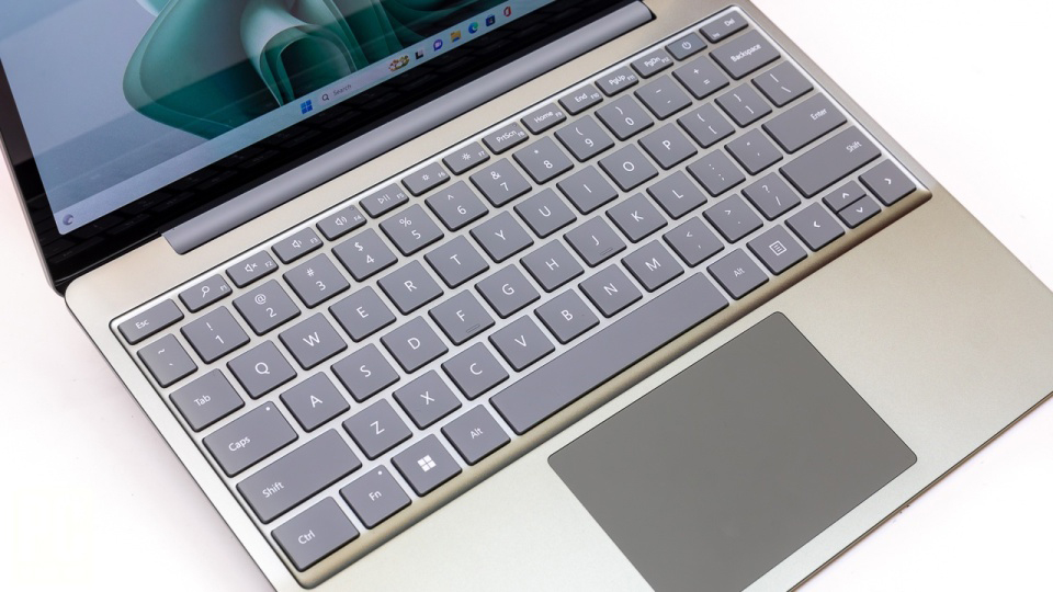 Microsoft Surface Laptop Go 3 05