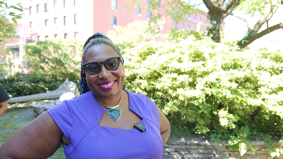 Đánh giá kính thông minh Ray-Ban Meta: Người bạn thân mới của người có ảnh hưởng trên mạng xã hội 11 Ray Ban Meta 05