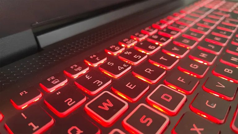 Đánh giá Acer Nitro 5: hiệu năng không cần giá 11 Acer Nitro 5 04