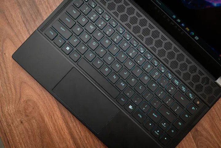 Alienware x14 R2 có thể là máy tính xách tay chơi game yêu thích mới của tôi 23 Alienware x14 R2 co the la may tinh xach tay choi game yeu thich moi cua toi 06