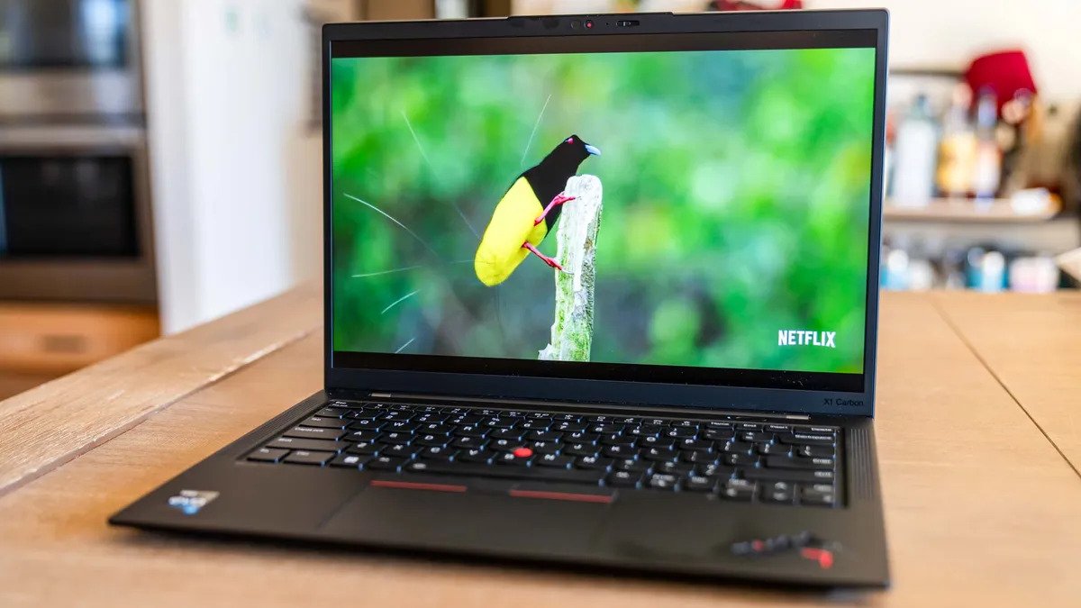 Đánh giá Lenovo ThinkPad X1 Carbon Gen 11 16 Danh gia Lenovo ThinkPad X1 Carbon Gen 11 07