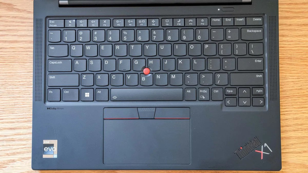 Đánh giá Lenovo ThinkPad X1 Carbon Gen 11 17 Danh gia Lenovo ThinkPad X1 Carbon Gen 11 08