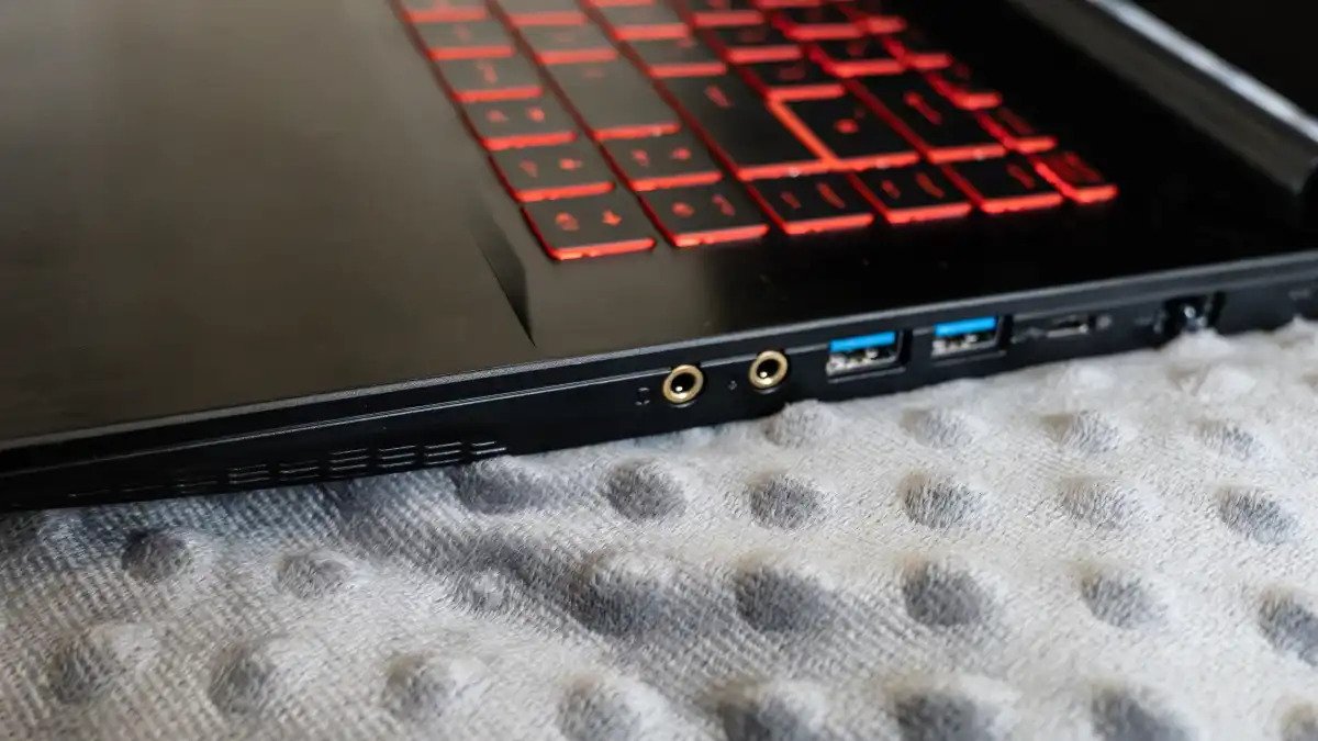 Đánh giá MSI Thin GF63 (2023): Một chiếc laptop chơi game mà bạn có thể mua được 6 MSI Thin GF63 02