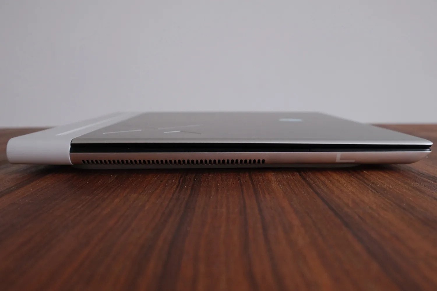 Đánh giá Alienware X16: Trình diễn ở thế giới khác 19 Alienware X16 04