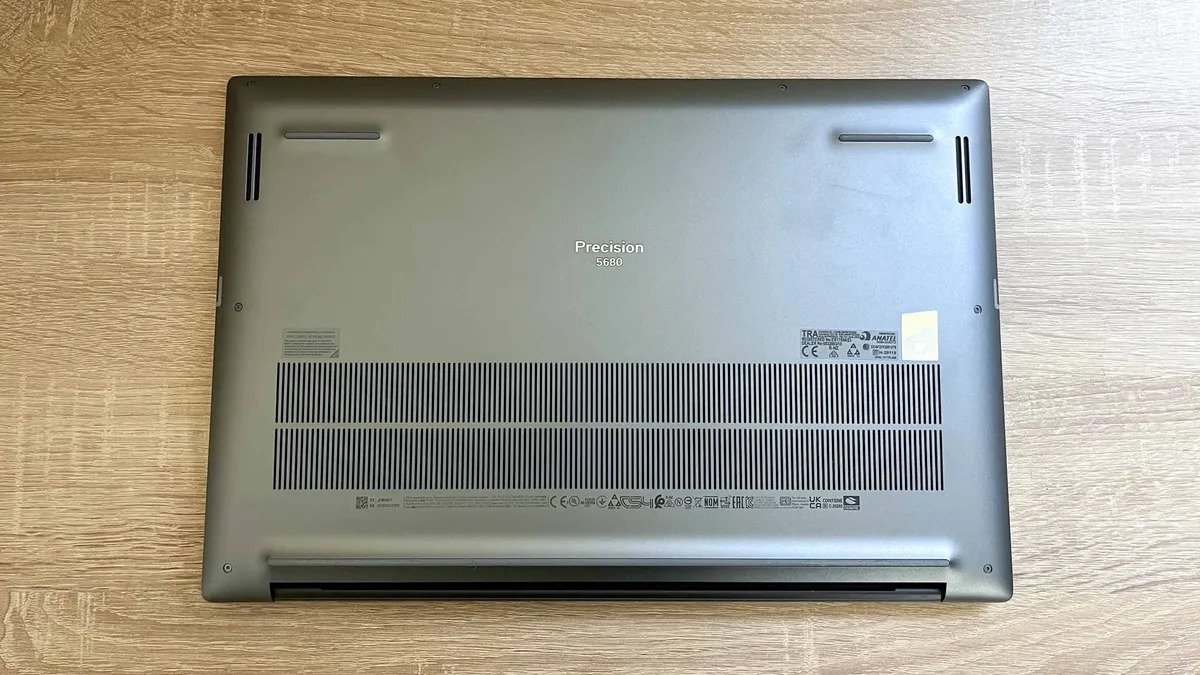 Dell Precision 5680 09