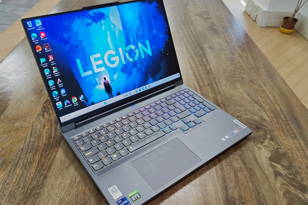 Đánh giá Lenovo Legion 7: cỗ máy chơi game mạnh mẽ 9 Lenovo Legion 7 01