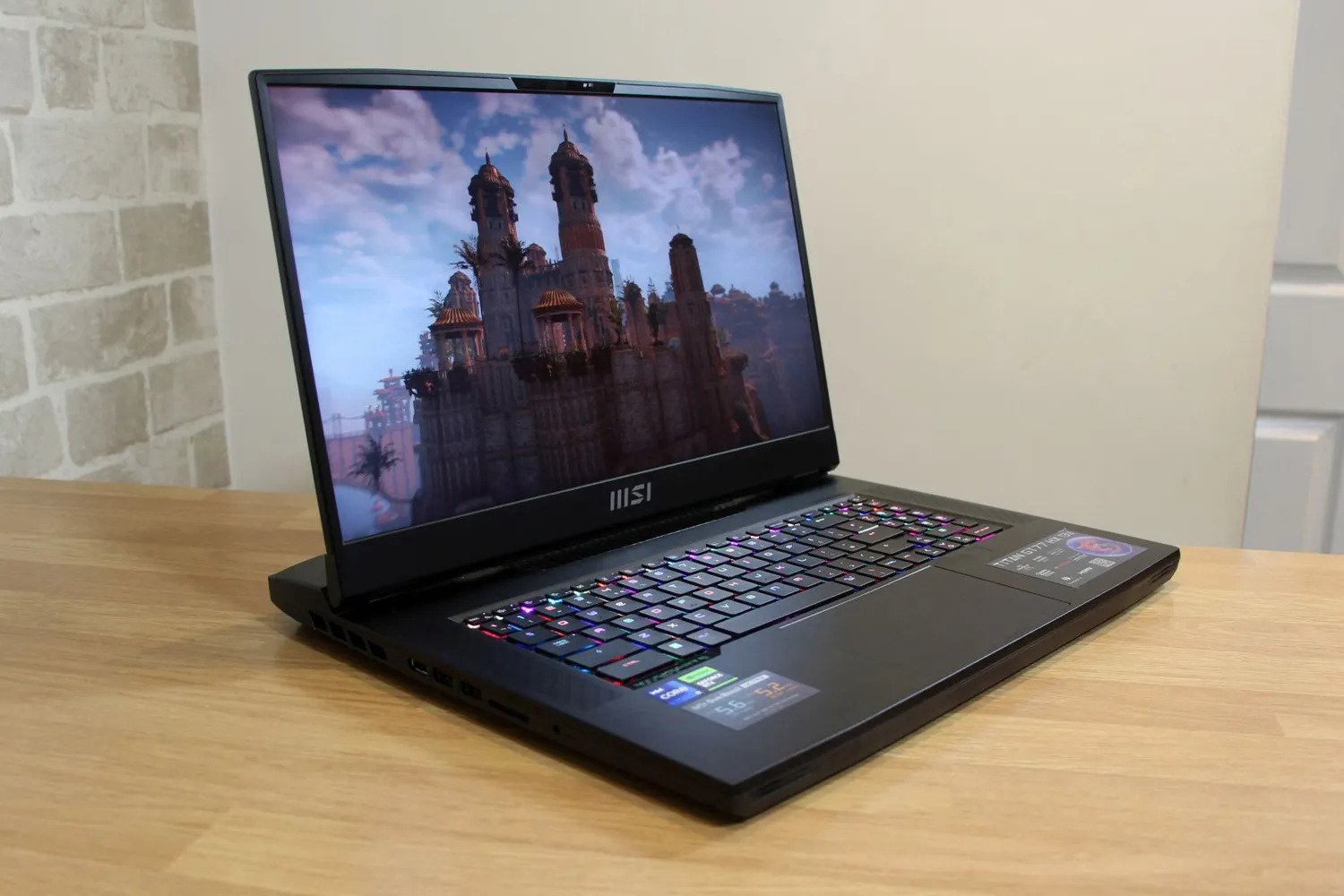 Đánh giá MSI Titan GT77 HX 13V (2023): RTX ra mắt 13 MSI Titan GT77 HX 13V 2023 01