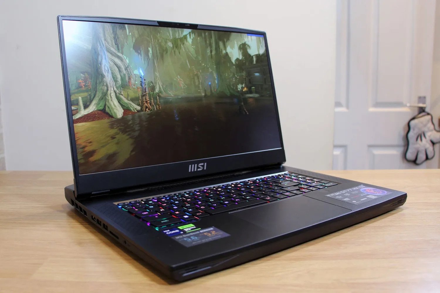 MSI Titan GT77 HX 13V 2023 09