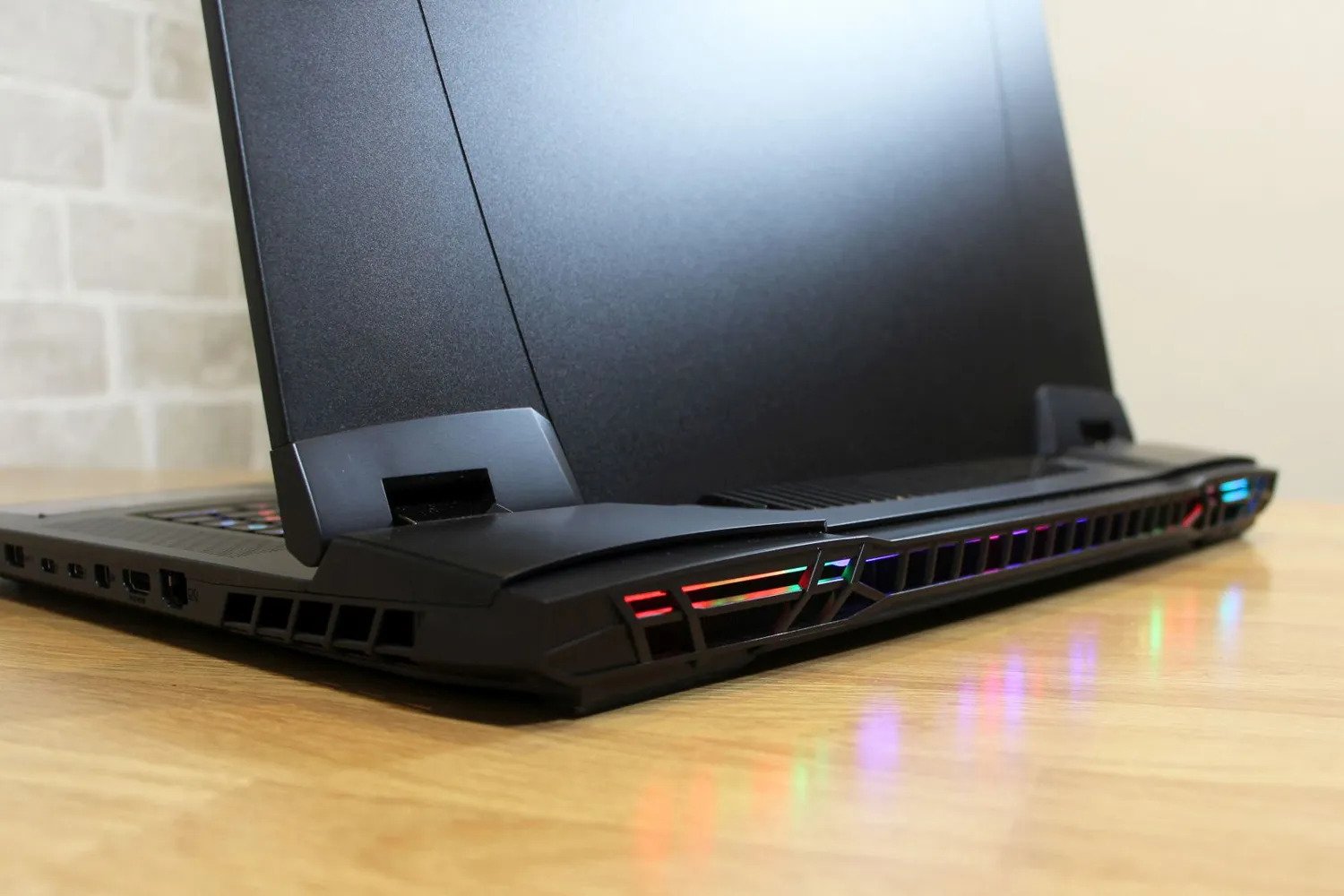 MSI Titan GT77 HX 13V 2023 10