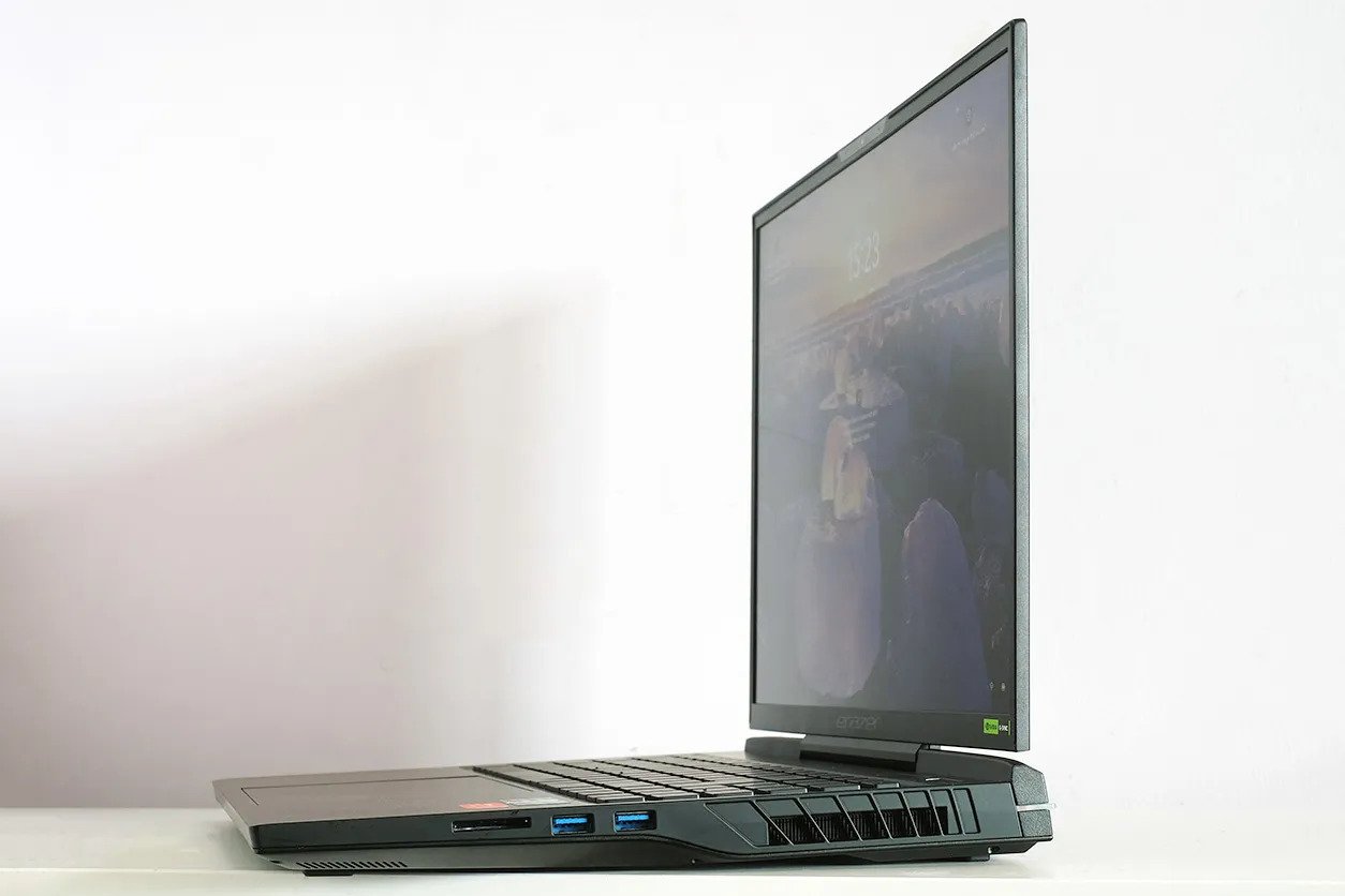 Medion Erazer X40 Beast 03