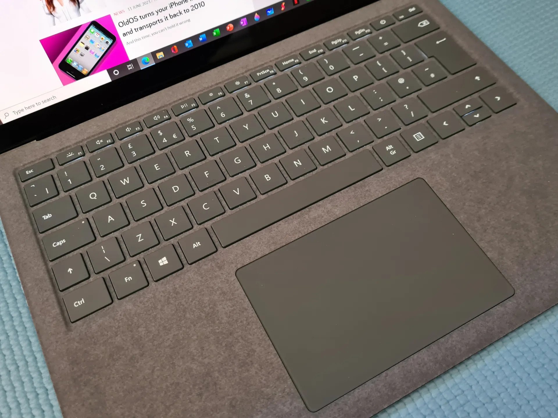 Đánh giá máy tính xách tay Microsoft Surface 4 17 Microsoft Surface Laptop 4 06