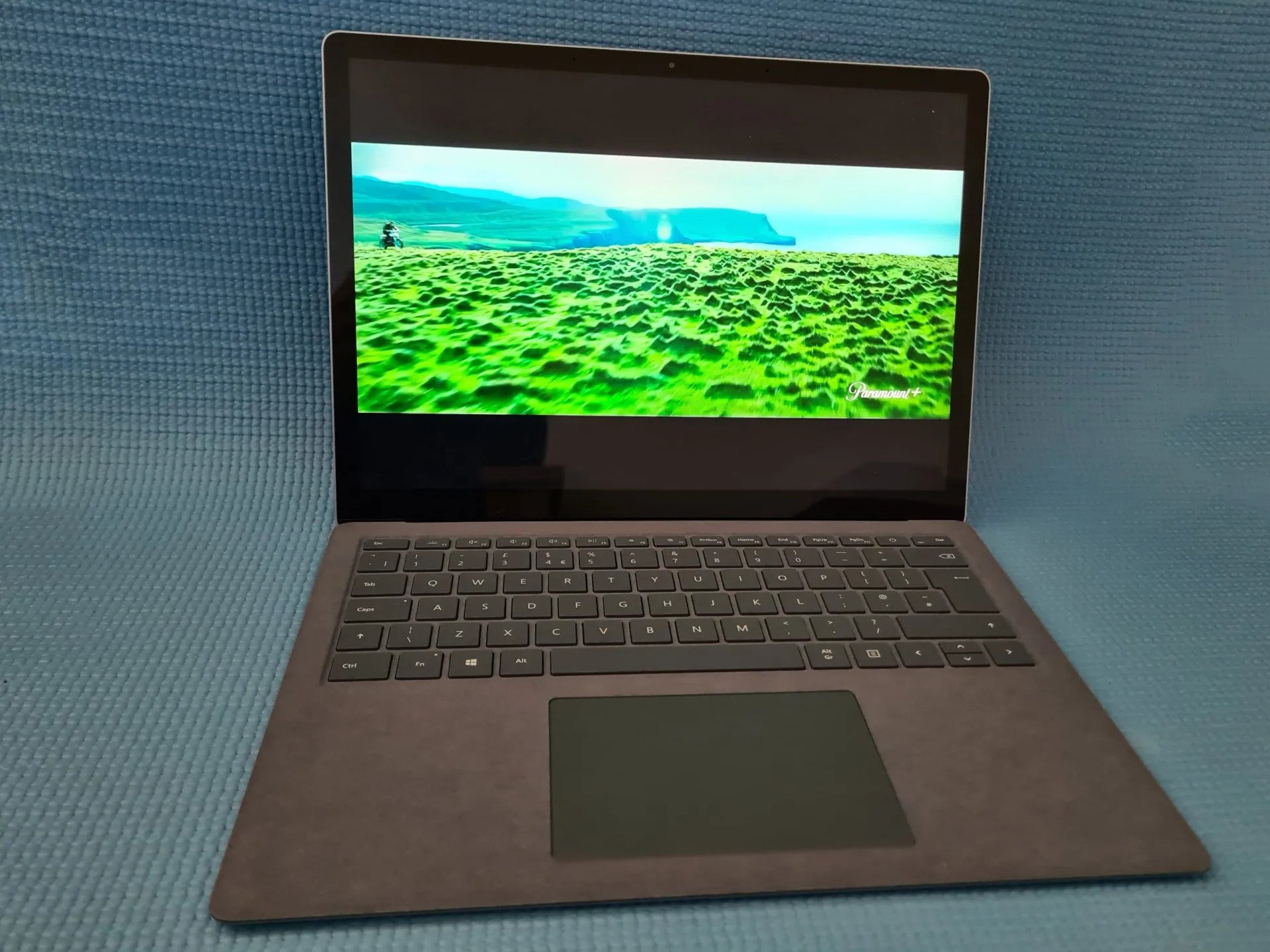 Microsoft Surface Laptop 4 08