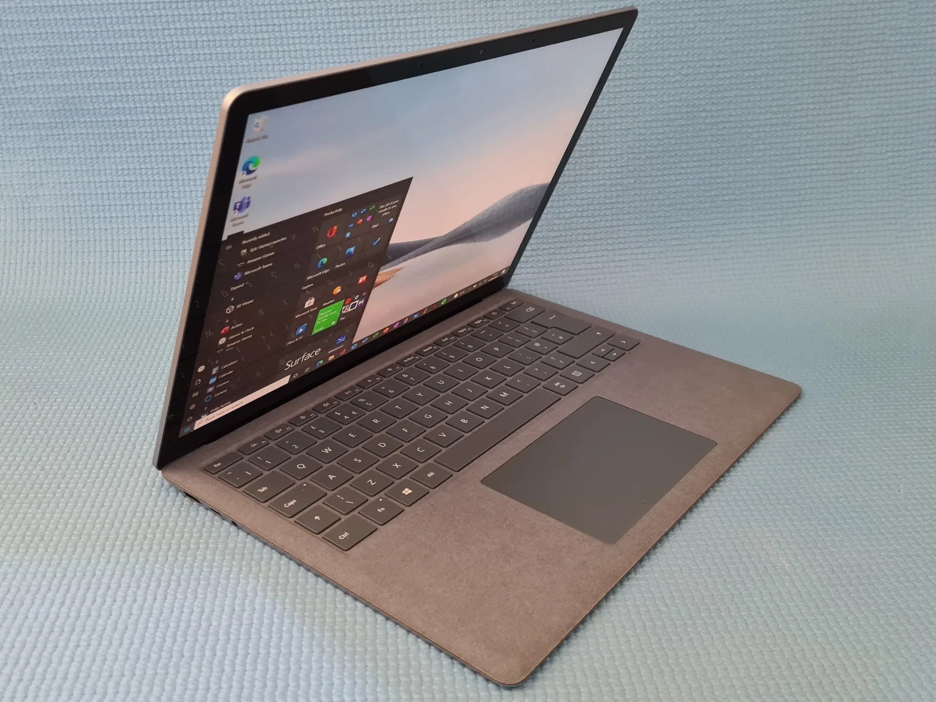 Đánh giá máy tính xách tay Microsoft Surface 4 21 Microsoft Surface Laptop 4 10