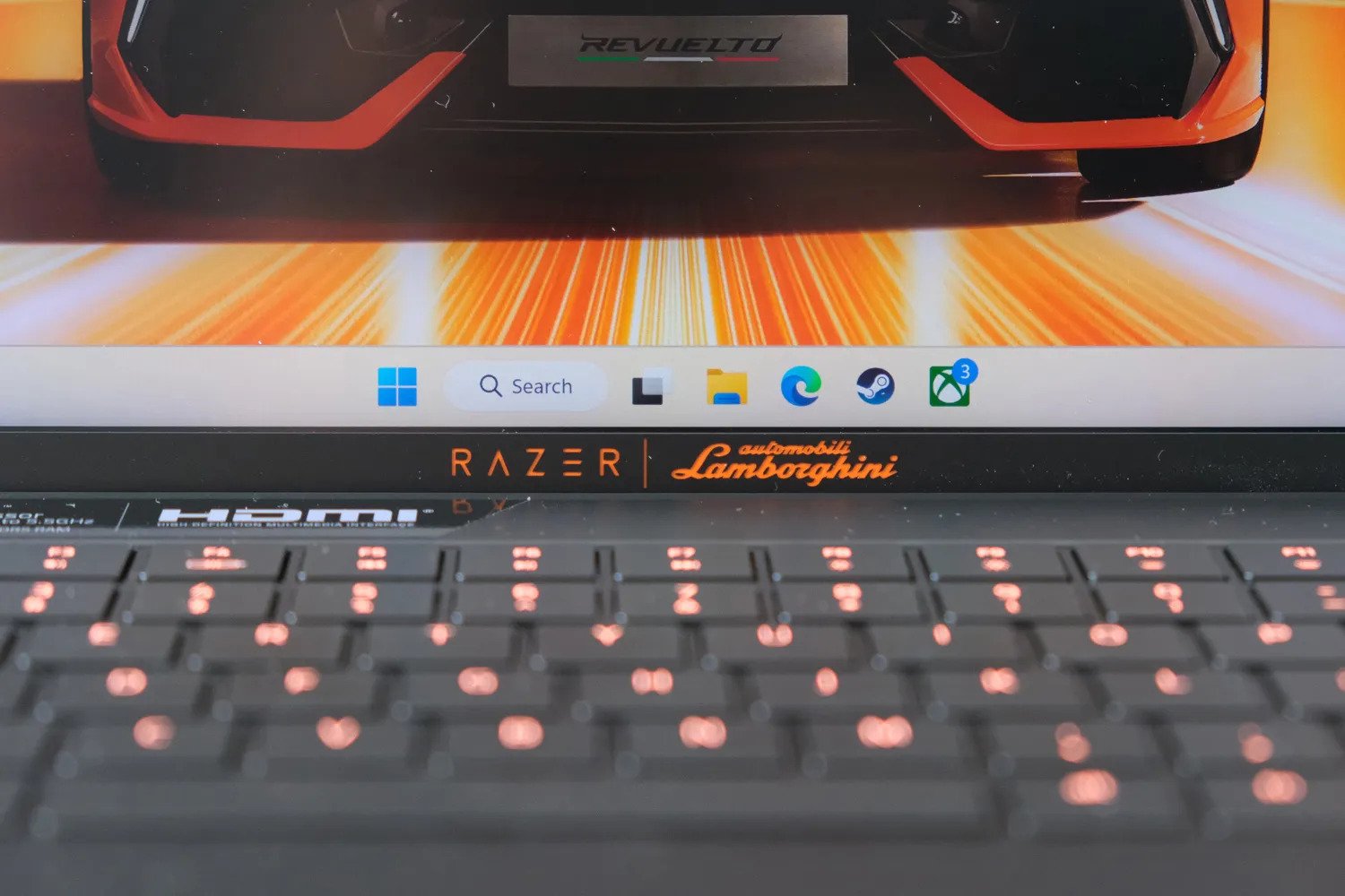 Razer Blade 16 Automobile Lamborghini Edition 09