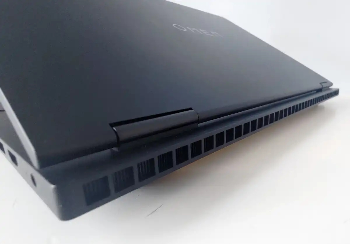 Đánh giá máy tính xách tay HP Omen 16: Máy tính xách tay chơi game hỗ trợ RTX giá cả phải chăng 11 tinh xach tay HP Omen 16 06