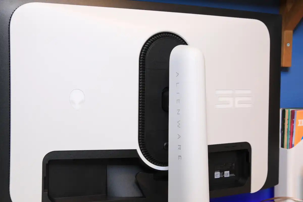 Đánh giá Alienware AW3225QF: Giấc mơ OLED 4K mà bạn hằng mong đợi 13 Alienware AW3225QF 03