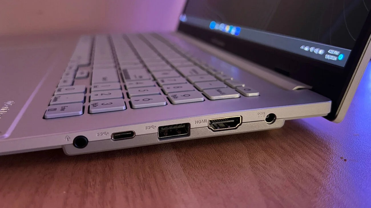 Asus Vivobook Go 15 OLED 03