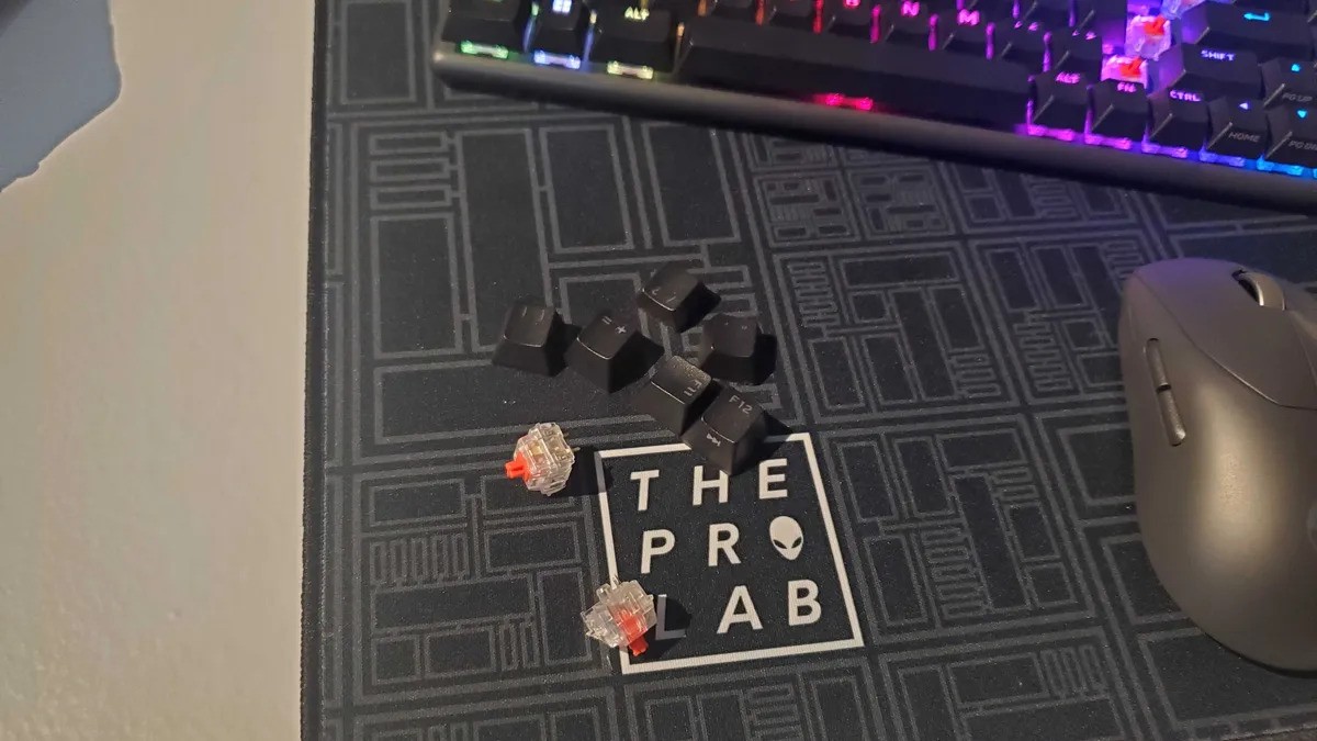 Ban phim va chuot khong day Alienware Pro 03 1