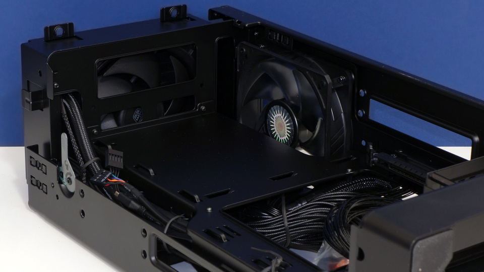 Cooler Master NCore 100 Max 06