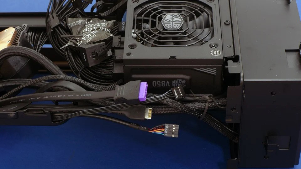 Cooler Master NCore 100 Max 07