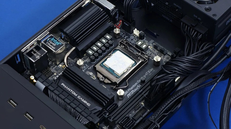 Cooler Master NCore 100 Max 10