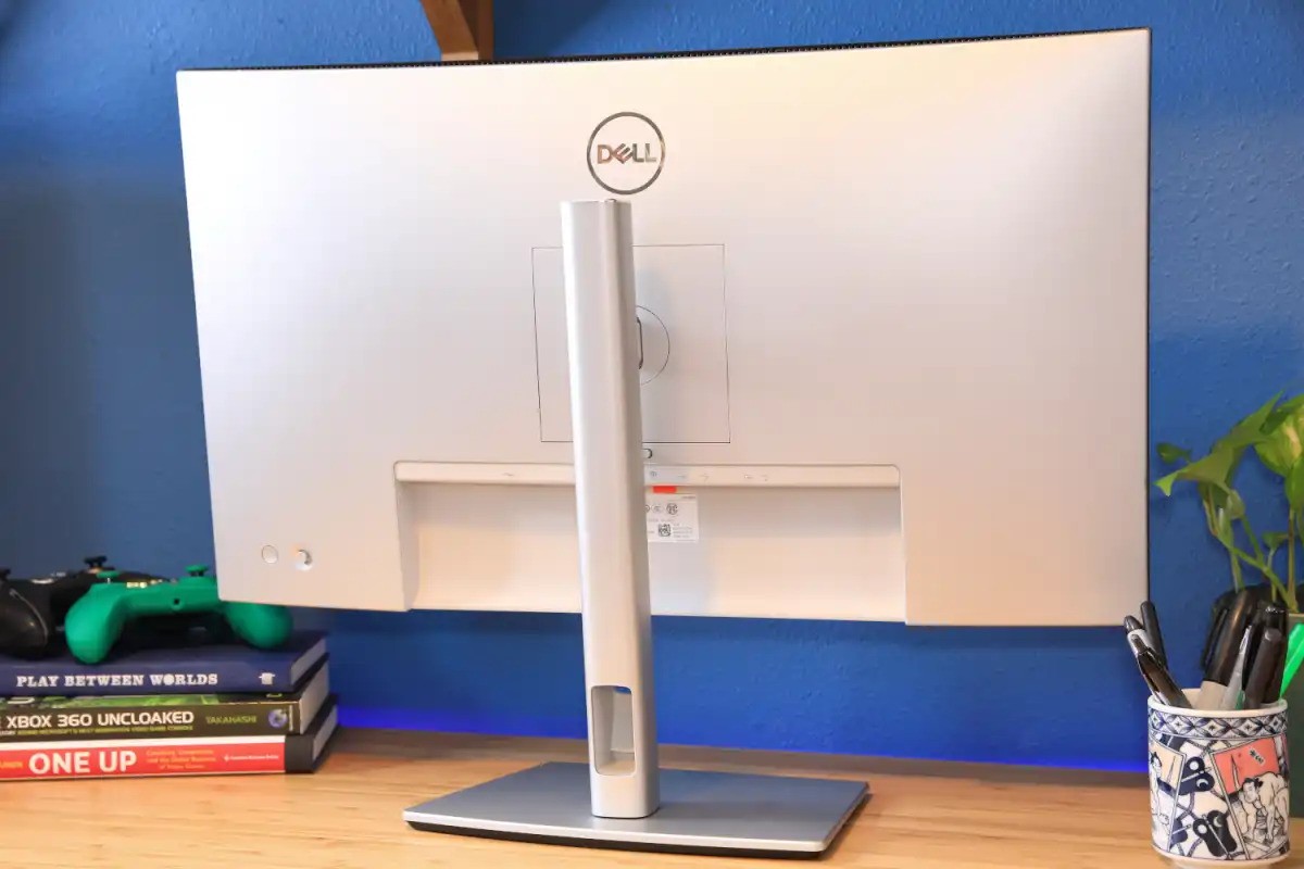 Đánh giá Dell Ultrasharp U2724D: Màn hình 120Hz cho văn phòng tại nhà của bạn 12 Dell Ultrasharp U2724D 02