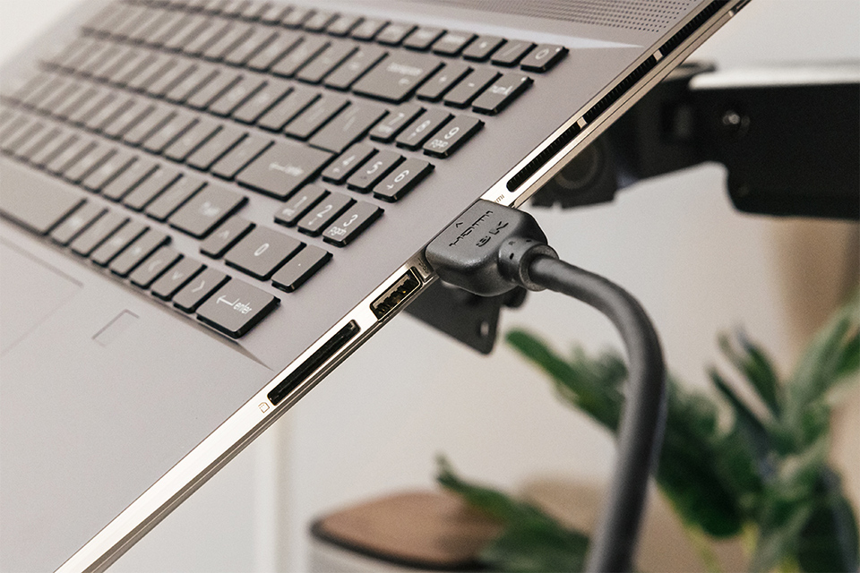 Kết nối máy tính xách tay của bạn với nhiều màn hình chơi game 13 Ket noi may tinh xach tay cua ban voi nhieu man hinh choi game 02