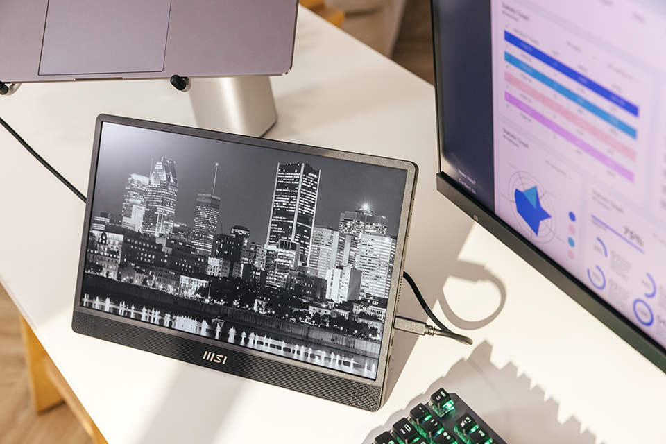 Kết nối máy tính xách tay của bạn với nhiều màn hình chơi game 19 Ket noi may tinh xach tay cua ban voi nhieu man hinh choi game 08