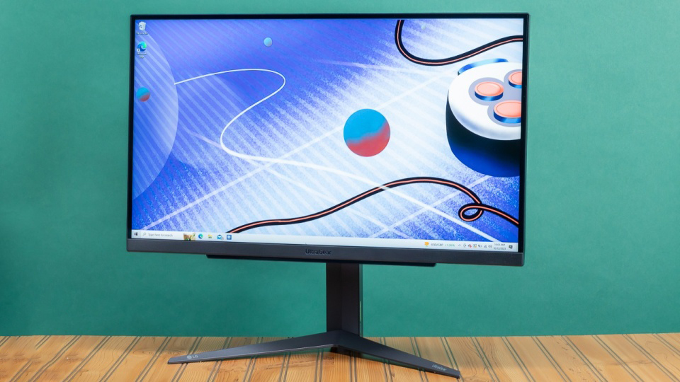 LG 27 UltraGear Gaming Monitor 27GR83Q 04