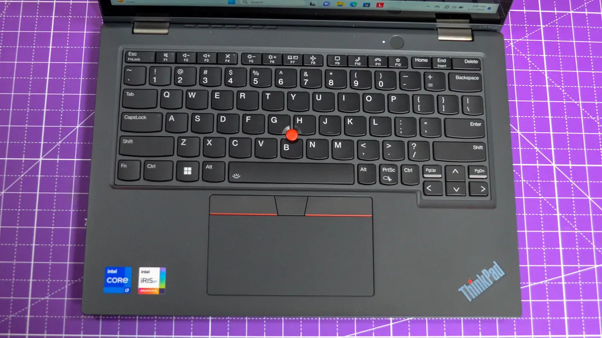 Đánh giá Lenovo ThinkPad L13 Yoga Gen 4: có quá nhiều mẫu Yoga tốt hơn ngoài kia 17 Lenovo ThinkPad L13 Yoga Gen 4 07