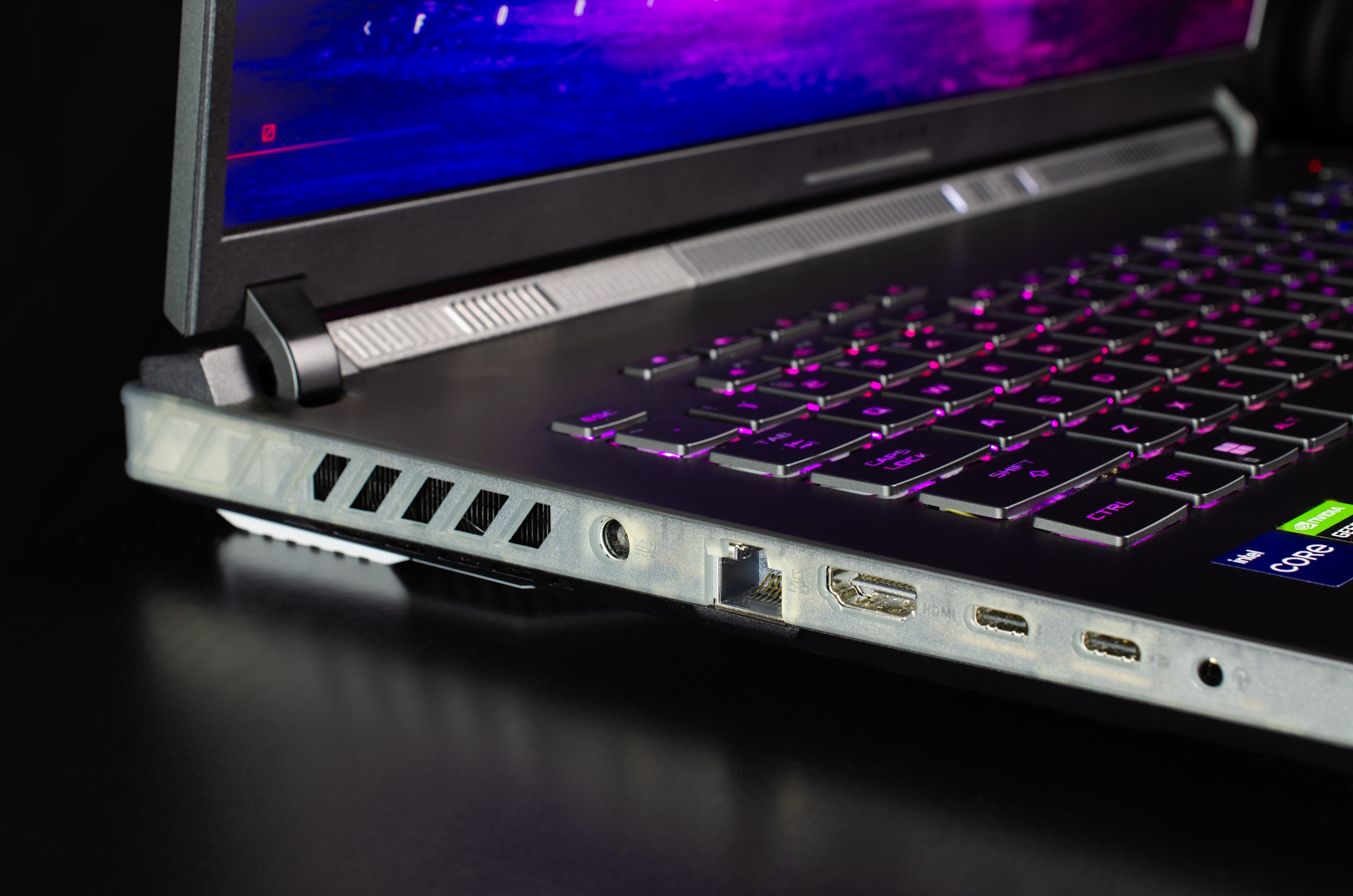 HÌNH ẢNH TUYỆT VỜI ĐÁP ỨNG HIỆU SUẤT TUYỆT VỜI TRÊN LAPTOP ROG STRIX 2024 19 ROG STRIX 2024 05