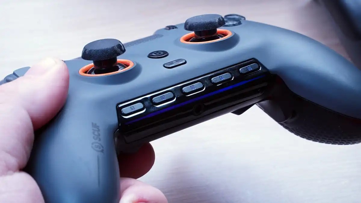 Scuf Envision Pro 09