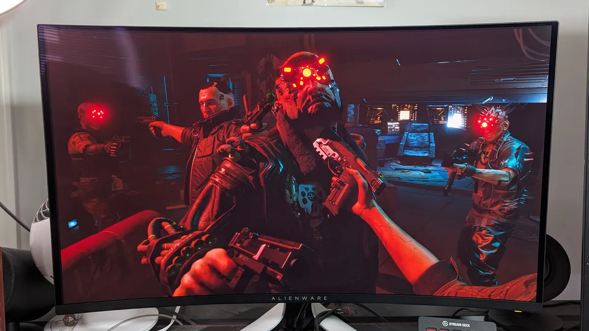 Đánh giá màn hình chơi game Alienware 32 inch 4K QD-OLED (AW3225QF): Cần mày mò nhưng xuất sắc 14 Alienware 32 inch 4K QD OLED AW3225QF 06