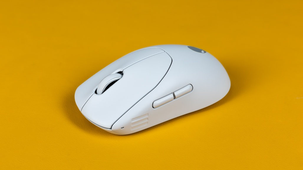 Alienware Pro Wireless Gaming Mouse 01
