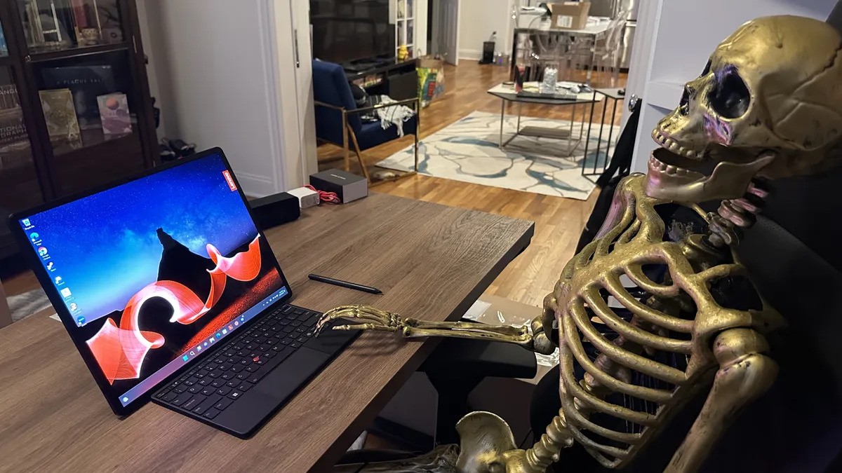 Đánh giá Lenovo ThinkPad X1 Fold 16 Gen 1: Một chiếc máy có thể gập lại chiến thắng, nhưng với giá bao nhiêu? 19 Lenovo ThinkPad X1 Fold 16 Gen 1 07