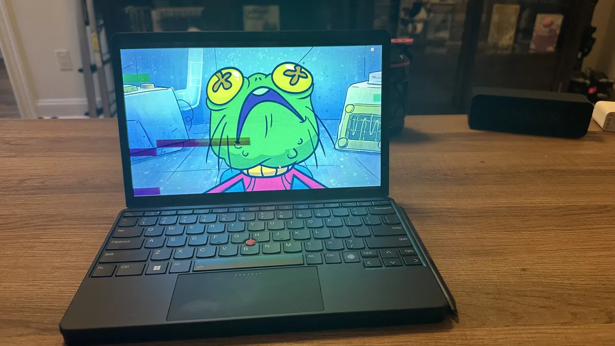 Đánh giá Lenovo ThinkPad X1 Fold 16 Gen 1: Một chiếc máy có thể gập lại chiến thắng, nhưng với giá bao nhiêu? 20 Lenovo ThinkPad X1 Fold 16 Gen 1 08