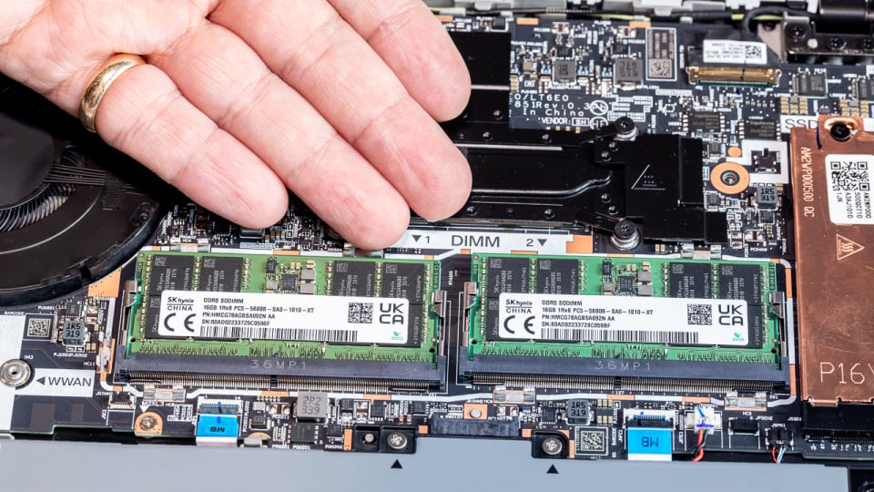 Bên trong dòng ThinkPad T 2024: Lenovo, iFixit giúp việc sửa chữa máy tính xách tay làm việc dễ dàng hơn 31 ThinkPad T 2024 11