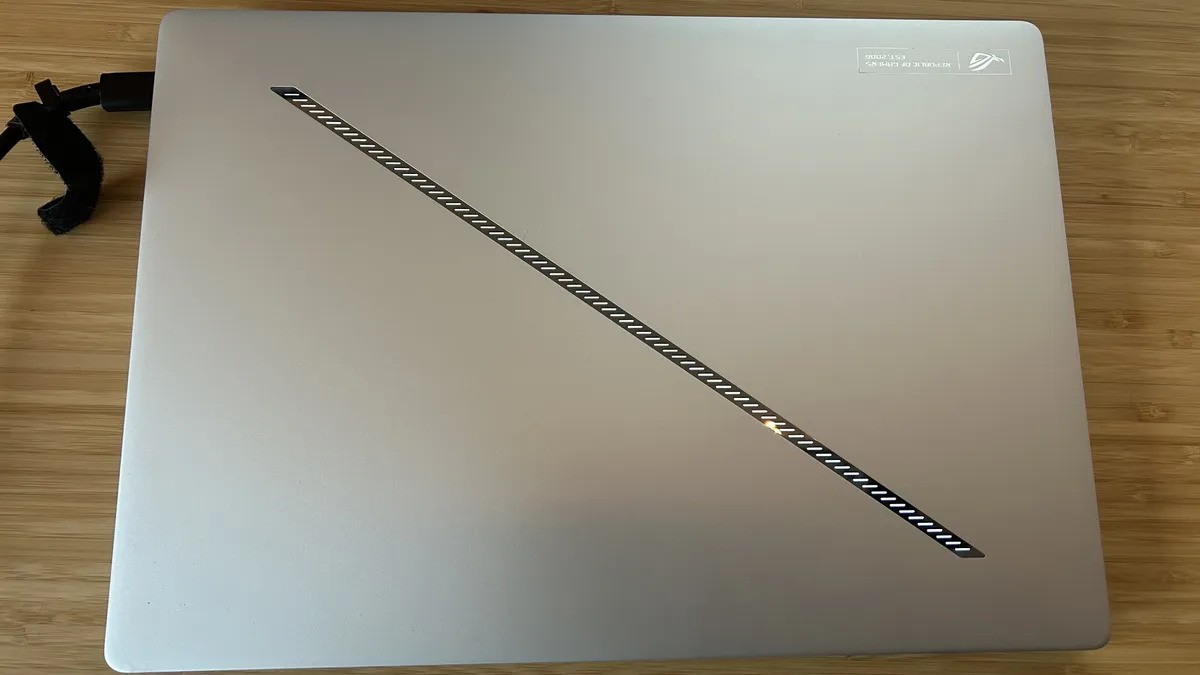 Asus ROG Zephyrus G16 2024 03