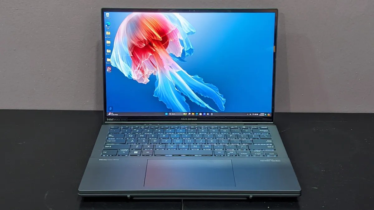Asus Zenbook Duo 2024 02
