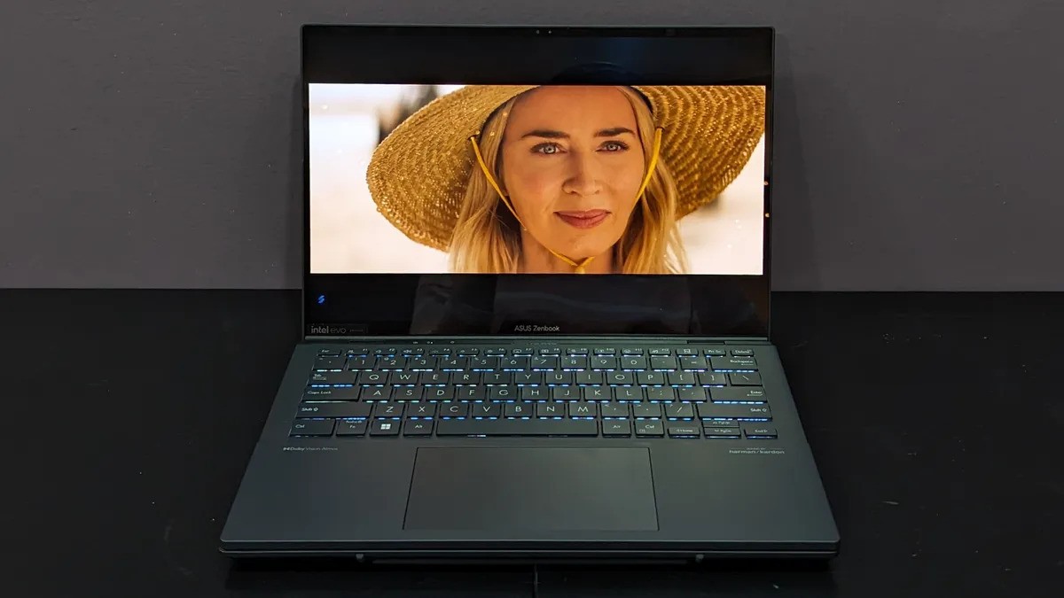 Asus Zenbook Duo 2024 04