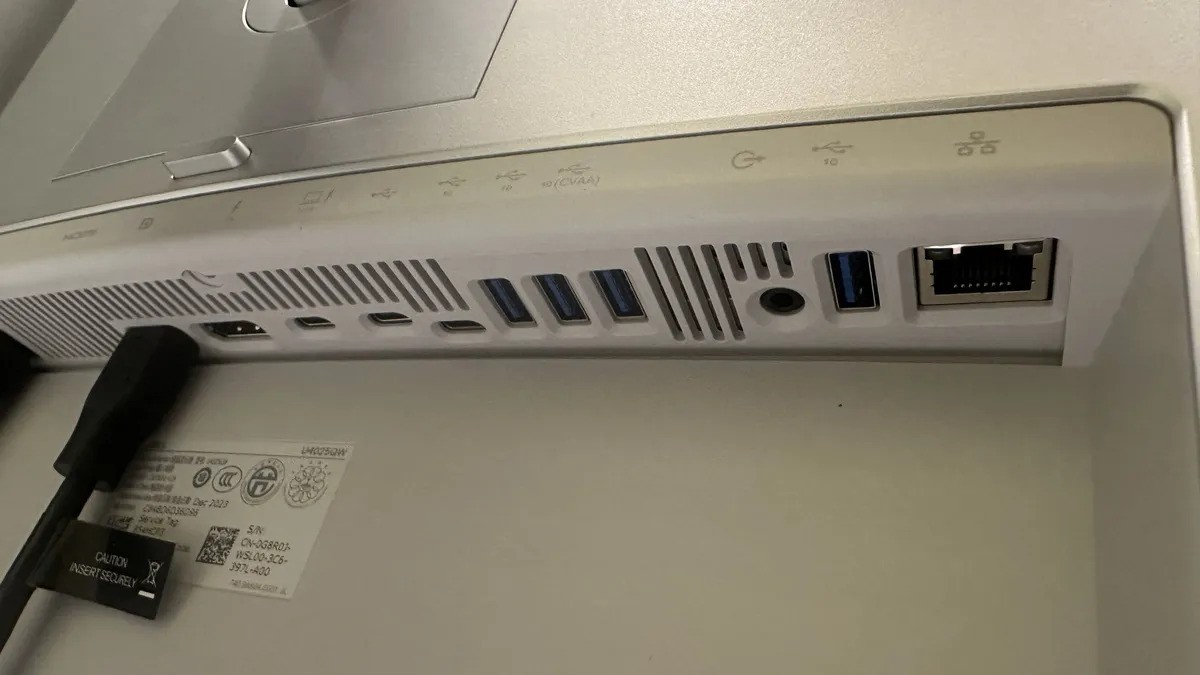 Dell UltraSharp 40 Curved Thunderbolt Hub U4025QW 03