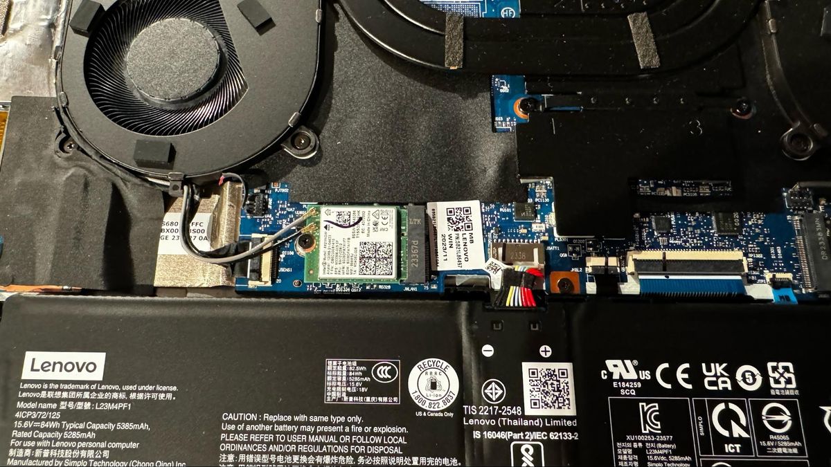 Đánh giá Lenovo IdeaPad Pro 5i: Meteor Lake gây ấn tượng về hiệu năng và độ bền 23 Lenovo IdeaPad Pro 5i 15